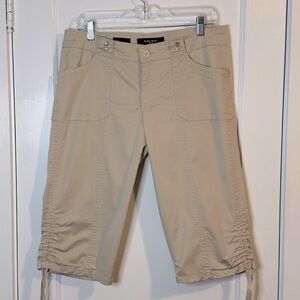 Nine West Jeans Khaki Capri Pants, Size 10/30